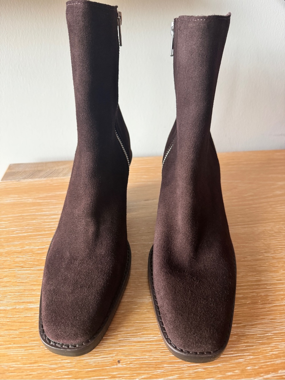 NWOB! MADEWELL Women’s The Idris Side-Zip Ankle Boot Coffee Bean Suede Size 9 - Picture 4 of 15